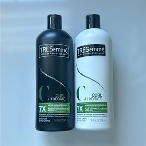 NWT Bundle of 2 TRESemmé Curl Hydrate Shampoo and Conditioner 2 x 28 US floz